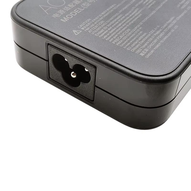 Fast C197 20V 6A 120W 4.5mm 3.0 mm uç Asus Yeni Nesil Şarj Adaptör Fast C197 20V 6A 120W 4.5mm 3.0 mm uç Asus Yeni Nesil Şarj Adaptör